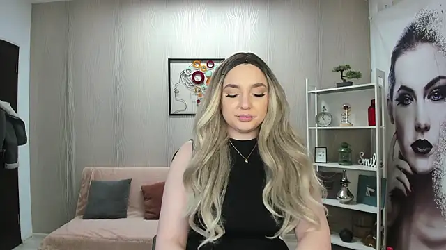 JaquelinLaurent online show from March 19, 2026, 8:57 pm