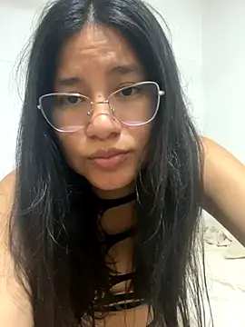 Snapshot of johanageminis chatting on November 18, 2025, 2:17 am johanageminis online show from November 18, 2025, 2:17 am