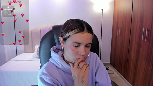 Celestee rain online show from September 26, 2025, 11:25 am