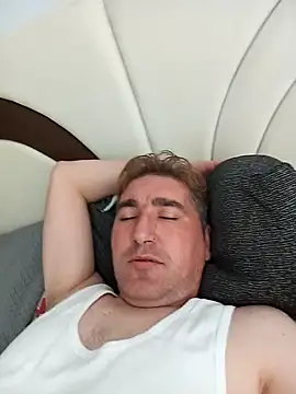 Snapshot of mert0359 chatting on October 27, 2025, 11:25 am mert0359 online show from October 27, 2025, 11:25 am