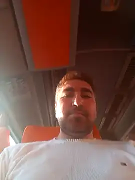 Snapshot of mert0359 chatting on November 3, 2025, 1:34 pm mert0359 online show from November 3, 2025, 1:34 pm