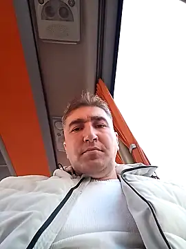 Snapshot of mert0359 chatting on December 16, 2025, 1:27 pm mert0359 online show from December 16, 2025, 1:27 pm