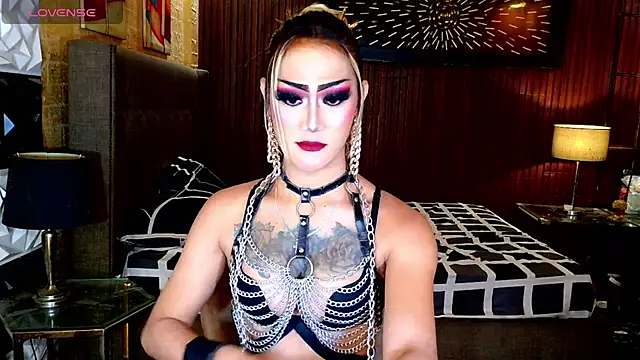 HorseCockDivine online show from July 7, 2026, 5:32 am