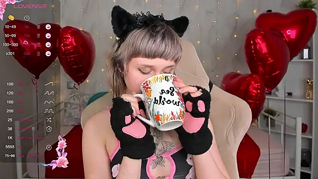 Tori Cutie online show from February 8, 2026, 12:03 am