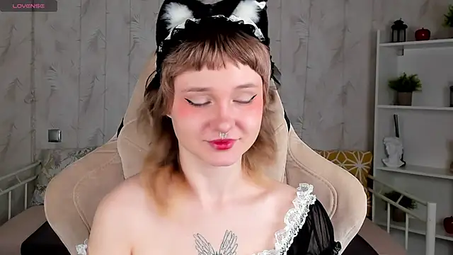 Tori Cutie online show from April 15, 2026, 12:06 am