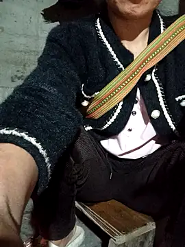 Snapshot of TinTin321 chatting on February 19, 2026, 10:22 am TinTin321 online show from February 19, 2026, 10:22 am