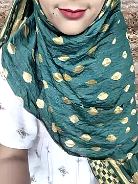 Snapshot of Indian-Aleena chatting on December 4, 2025, 8:45 am Indian-Aleena online show from December 4, 2025, 8:45 am