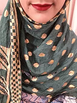 Snapshot of Indian-Aleena chatting on March 28, 2026, 4:45 am Indian-Aleena online show from March 28, 2026, 4:45 am