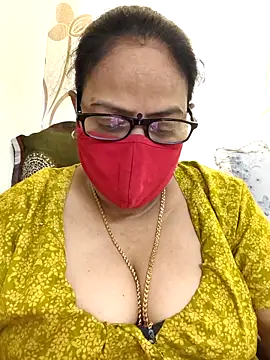 Snapshot of heera-rani chatting on May 2, 2026, 6:07 am heera-rani online show from May 2, 2026, 6:07 am