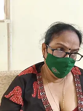 Snapshot of heera-rani chatting on May 30, 2026, 7:05 am heera-rani online show from May 30, 2026, 7:05 am
