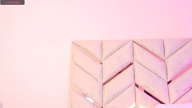 Snapshot of AlanaDoll chatting on February 12, 2026, 7:09 pm AlanaDoll online show from February 12, 2026, 7:09 pm