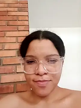 Snapshot of VictoriDior chatting on September 14, 2025, 3:44 pm VictoriDior online show from September 14, 2025, 3:44 pm