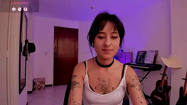 Snapshot of atenea_dragon__ chatting on June 17, 2026, 8:32 pm atenea dragon online show from June 17, 2026, 8:32 pm