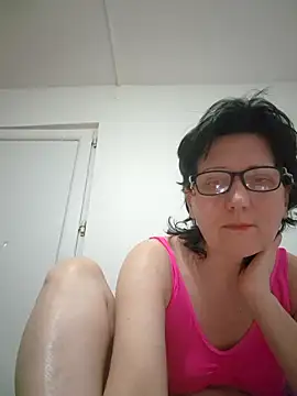 Vera Elle online show from April 8, 2026, 5:57 pm