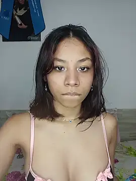 ScarlettLuxe online show from October 15, 2025, 11:49 pm