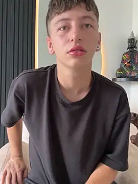 aronn tay online show from November 7, 2025, 4:51 pm