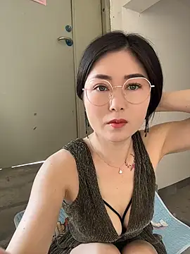 xtt1689999 online show from June 3, 2026, 2:47 am