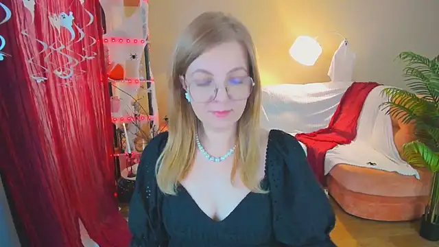 YourUniverser online show from November 2, 2025, 9:55 am