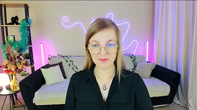 YourUniverser online show from November 14, 2025, 9:19 am