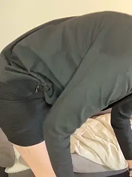 Snapshot of Lesamantssexy chatting on February 8, 2026, 3:37 pm Lesamantssexy online show from February 8, 2026, 3:37 pm