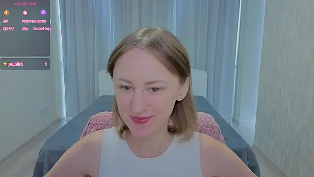 Snapshot of LuluChiiii chatting on September 10, 2025, 10:26 am LuluChiiii online show from September 10, 2025, 10:26 am