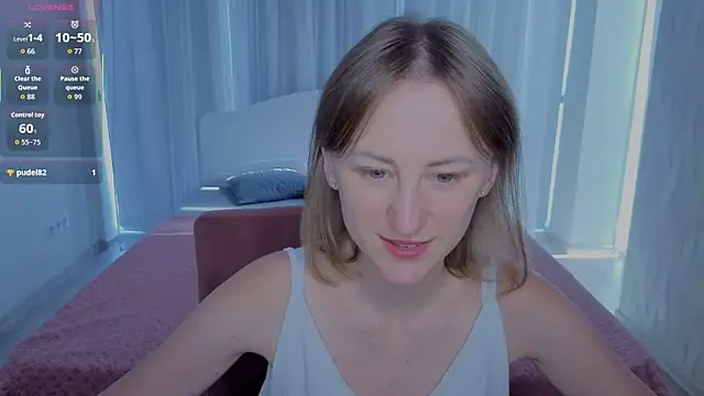 Snapshot of LuluChiiii chatting on September 23, 2025, 10:18 am LuluChiiii online show from September 23, 2025, 10:18 am