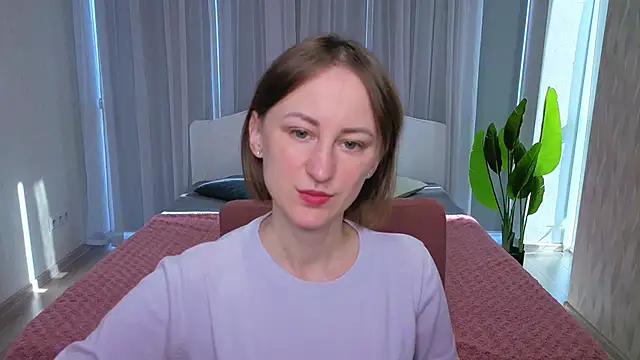 Snapshot of LuluChiiii chatting on October 16, 2025, 9:54 am LuluChiiii online show from October 16, 2025, 9:54 am