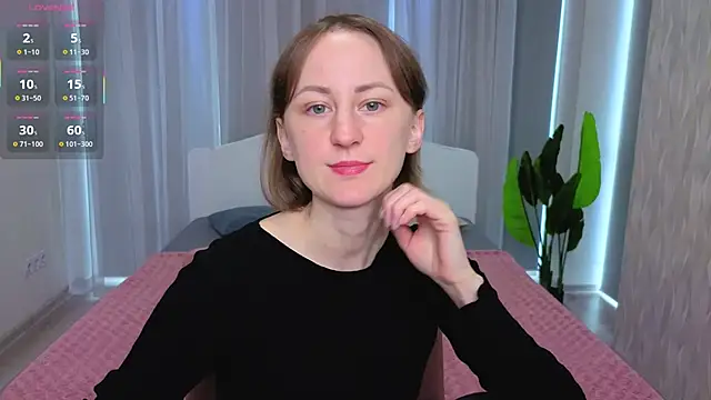 Snapshot of LuluChiiii chatting on October 24, 2025, 10:11 am LuluChiiii online show from October 24, 2025, 10:11 am