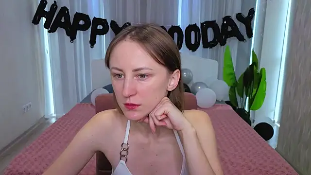 Snapshot of LuluChiiii chatting on October 30, 2025, 10:49 am LuluChiiii online show from October 30, 2025, 10:49 am