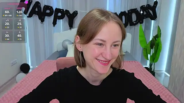 Snapshot of LuluChiiii chatting on November 5, 2025, 10:48 am LuluChiiii online show from November 5, 2025, 10:48 am