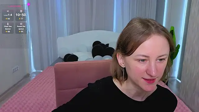 Snapshot of LuluChiiii chatting on November 11, 2025, 10:48 am LuluChiiii online show from November 11, 2025, 10:48 am