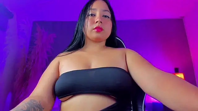 luccia smith online show from May 13, 2026, 2:31 am