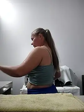 Nala1986 online show from November 20, 2025, 4:18 pm