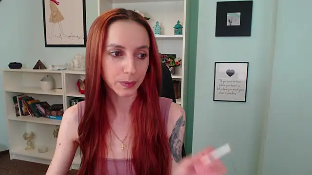 Snapshot of Julia_Jae chatting on October 28, 2025, 6:39 am Julia Jae online show from October 28, 2025, 6:39 am