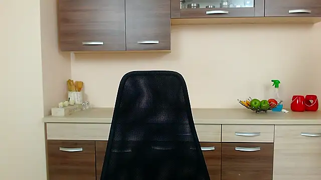 Snapshot of Julia_Jae chatting on November 4, 2025, 7:40 am Julia Jae online show from November 4, 2025, 7:40 am