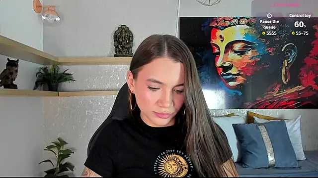 aitana baker  online show from April 22, 2026, 4:04 am