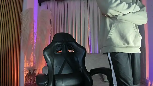 Snapshot of JulienSaint chatting on January 12, 2026, 11:15 am JulienSaint online show from January 12, 2026, 11:15 am