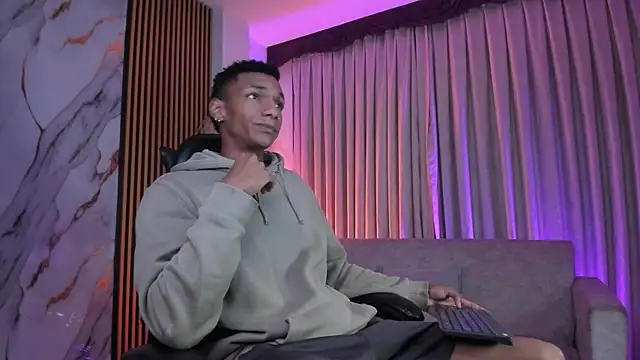 Snapshot of JulienSaint chatting on January 16, 2026, 10:08 am JulienSaint online show from January 16, 2026, 10:08 am