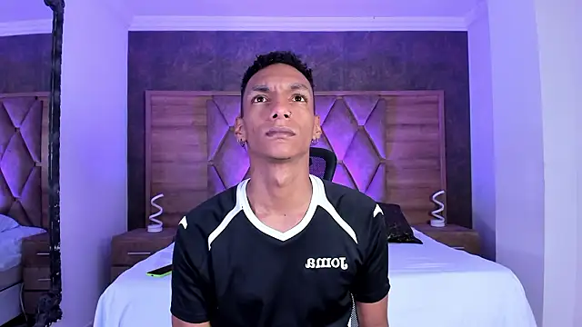 Snapshot of JulienSaint chatting on February 5, 2026, 11:59 am JulienSaint online show from February 5, 2026, 11:59 am