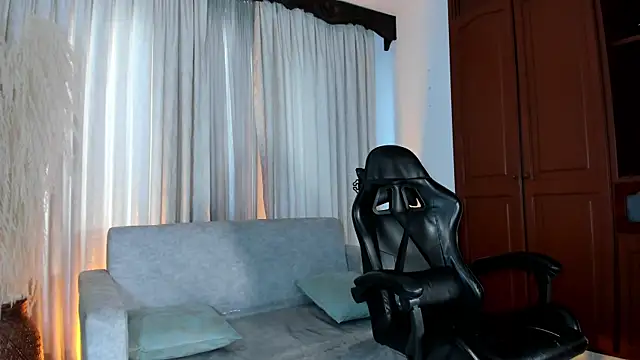 Snapshot of JulienSaint chatting on February 7, 2026, 12:31 pm JulienSaint online show from February 7, 2026, 12:31 pm