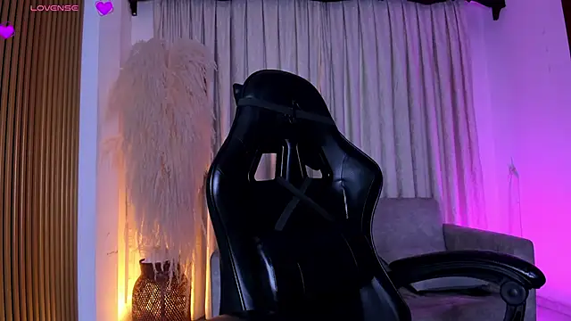 Snapshot of JulienSaint chatting on February 21, 2026, 11:33 am JulienSaint online show from February 21, 2026, 11:33 am