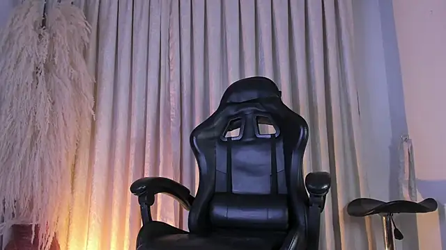 Snapshot of JulienSaint chatting on March 9, 2026, 11:36 am JulienSaint online show from March 9, 2026, 11:36 am