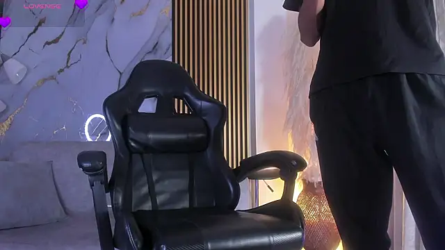 Snapshot of JulienSaint chatting on March 24, 2026, 11:26 am JulienSaint online show from March 24, 2026, 11:26 am