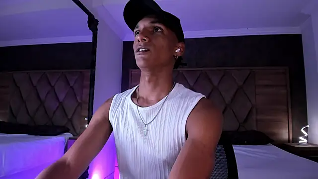 Snapshot of JulienSaint chatting on March 29, 2026, 10:48 am JulienSaint online show from March 29, 2026, 10:48 am