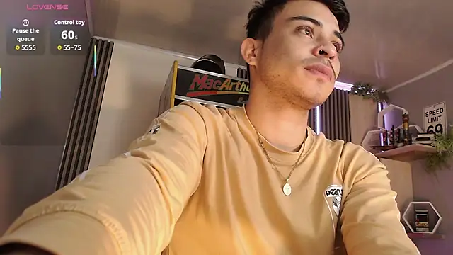 Bastian MCcormick online show from October 1, 2025, 12:55 pm