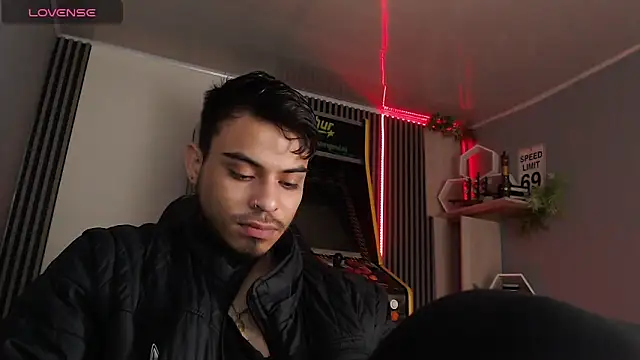 Bastian MCcormick online show from November 4, 2025, 12:48 pm