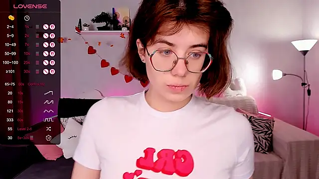 BellaCaress online show from November 29, 2025, 2:25 am