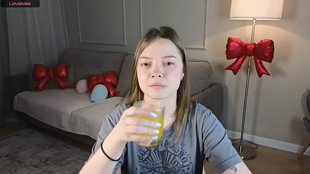 patriciapink online show from March 15, 2026, 2:28 am