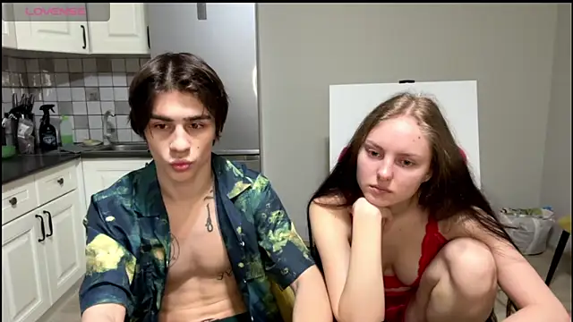 Snapshot of flowerscouple chatting on March 2, 2026, 10:27 pm flowerscouple online show from March 2, 2026, 10:27 pm