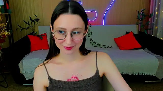 YourLovellyStory online show from April 3, 2026, 5:55 pm